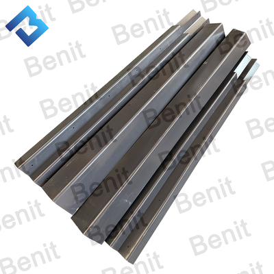 Kit de protection de chaîne de convoyeur pour finisseur d'asphalte BF800C 83701595