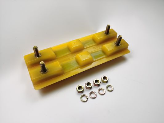 2411112 Bloc de caoutchouc de polyuréthane / machine de fraisage de chaussures de piste Pièces détachées 3 côtes Pour la construction routière W205/W2000